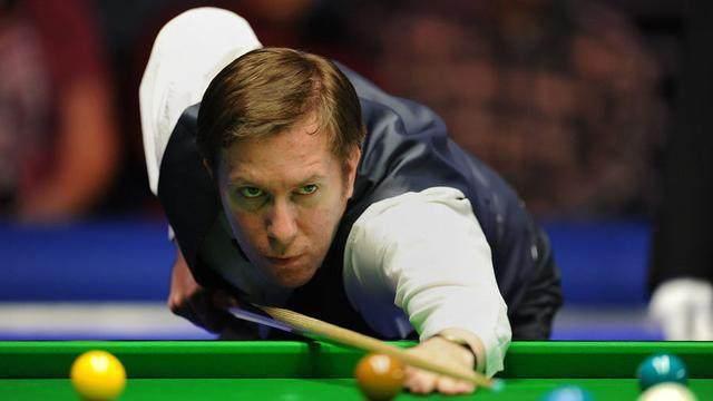 霍伊伦德：从曼联到那不勒斯的传奇转变