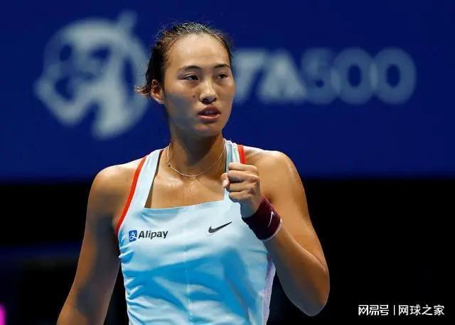 淘汰青岛更衣室！邱彪肯定外援+球队防守，不满混战发挥！