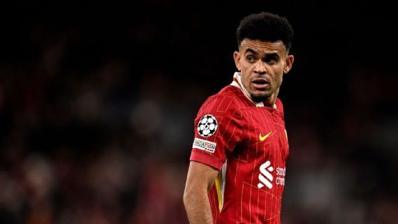 活塞队史35+10+10场次：康宁汉姆2场，其他球员合计2场