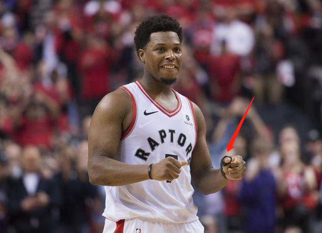 [天下足球]希克大四喜 勒沃库森大胜弗赖堡.